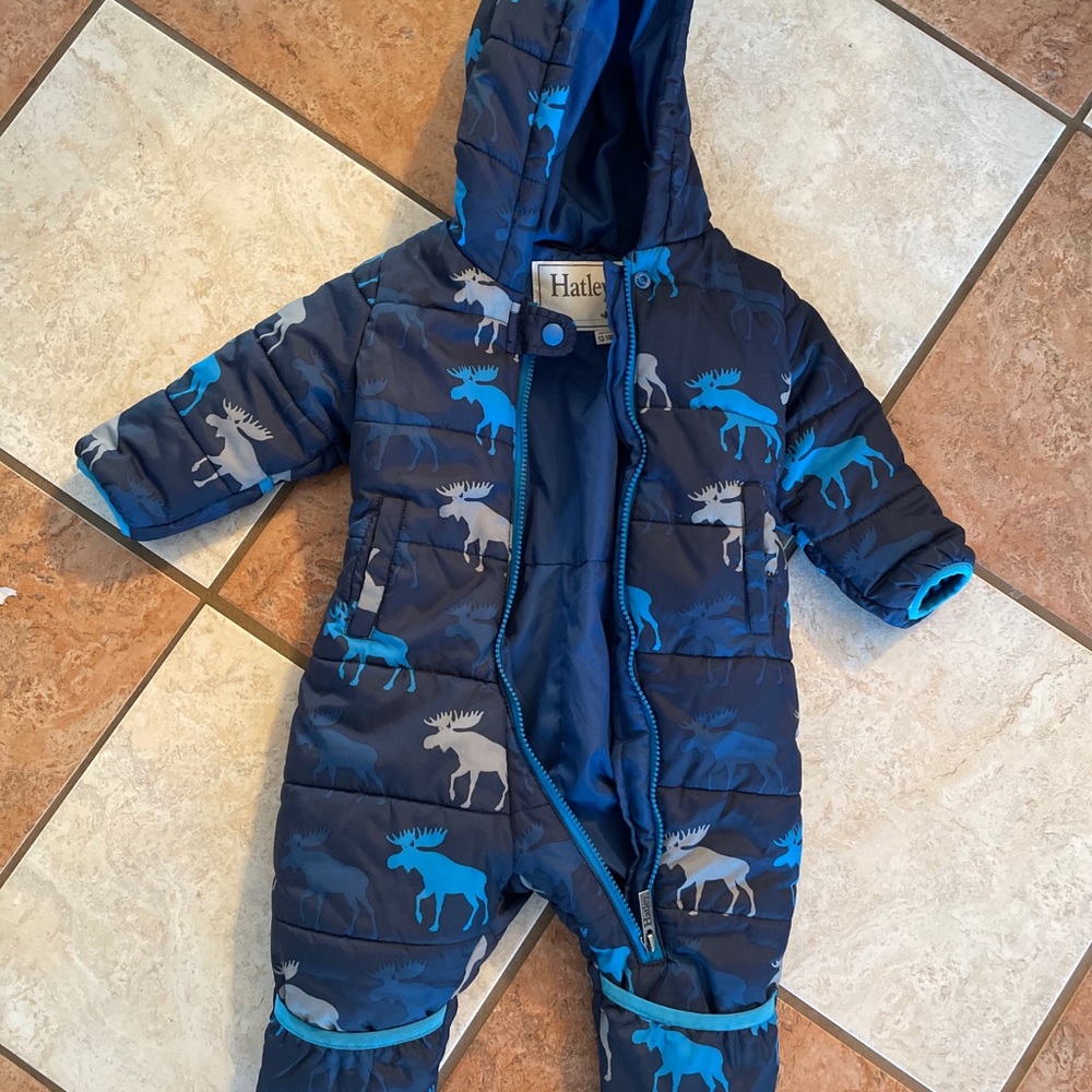 Snow suit
